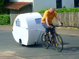 Bicycle Tear Drop Trailor Being Towed By A Bicycle And A Nice Teardrop Trailer Fahrrad Wohnwagen Wohnwagen Camping Anhanger