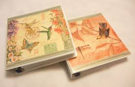 Use Old Calendar Pictures To Decorate Binders With Images Calendar Craft Binder Decoration Calendar Pictures