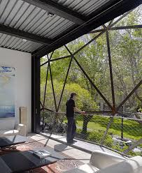 La salida de video en full . Open Plan Gallery House Interiorzine