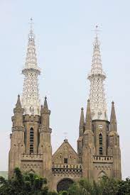 Demikianlah informasi mengenai sejarah dan fakta mengenai sejarah pembangunan gereja katedral. Sejarah Panjang Gereja Katedral Jakarta Indonesia Kaya