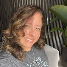 Amazon.com: The Secrets of Women Who Never Give Up: 11 Resilience Building  Strategies Learned from Remarkable Women in History (Audible Audio  Edition): Dr Katja Lindemann, Nina Nikolic, Mind and Soul Transformation  (MST-HC