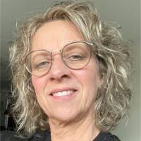 Sandra Mccabe's Instagram, Twitter & Facebook