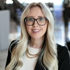 First day of school looks a little different in 2023! I'm excited to start  the next chapter in my education and career today, pursuing my Master of  Arts in Communication at Drake