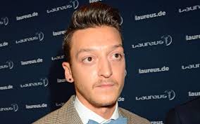 Mesut özil, 32, from germany fenerbahce sk, since 2020 attacking midfield market value: Schock Fur Mesut Ozil Bewaffnete Rauber Auf Motorradern Jagen Ex Nationalspieler