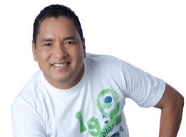 Entre Grandes' nuevo CD del cantante guajiro Luis 'Pade' Vence