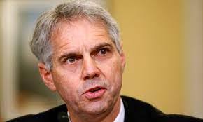 Ursula Drobot's Instagram, Twitter & Facebook