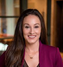 Ariel Kelley's Instagram, Twitter & Facebook