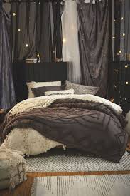 Nice 70 Gorgeous Dark Bedroom Decorating Ideas Https Frontbackhome Com 5025 70 Gorgeous Dark Bedroom Home Decor Bedroom Small Apartment Bedrooms Bedroom Diy