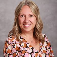 EIRMC's ICU is the best of the best, caring for critically injured and ill  patients. They are am amazing bunch who truly save lives! Congrats to  Chrissy, RN, who was recently named