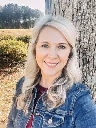 Amy Wingard's Instagram, Twitter & Facebook