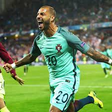 Pemain yang pernah membela porto itu jadi pengganti cristiano ronaldo yang cedera di laga final. Uefa Euro 2016 Round Of 16 When Portugal Managed To Survive Against Croatia