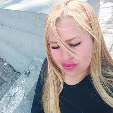 Sarai Duque's Instagram, Twitter & Facebook