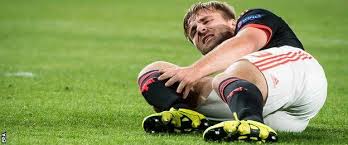 However, he'd roll his ankle in the game against crystal palace. Luke Shaw Man Utd Left Back Suffers Double Leg Fracture Bbc Sport