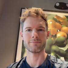 Carolyn Lacoss's Instagram, Twitter & Facebook