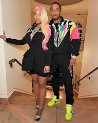 She's the first female solo artist to have seven singles simultaneously on the billboard 100 chart. Nicki Minaj Reveals Post Pregnancy Body With Husband Kenneth Petty Photos Thejasminebrand