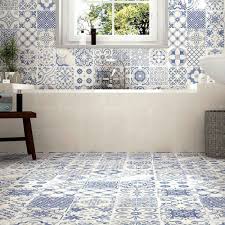 Morroccan Blue And White Tiles Blue Bathroom Walls Spanish Style Bathrooms Bathroom Wall Tile