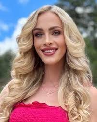 Abby Blacklock's Instagram, Twitter & Facebook