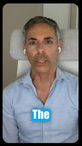 🎙️ Dive into the world of comic art and character creation with returning  guest Ian Dorian