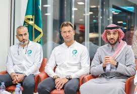 وقد أعفي الأمير محمد بن نايف، البالغ من العمر 57 عاما، من منصبه، رئيسا للأمن الداخلي، بحسب ما ذكرته وسائل الإعلام المحلية. Ø£Ø®Ø¨Ø§Ø± 24 Ø§Ù„Ø£Ù…ÙŠØ± Ø¹Ø¨Ø¯Ø§Ù„Ø¹Ø²ÙŠØ² Ø¨Ù† ØªØ±ÙƒÙŠ Ø§Ù„ÙÙŠØµÙ„ ÙŠÙˆØ¬Ù‡ Ø±Ø³Ø§Ù„Ø© Ø¥Ù„Ù‰ Ø±ÙŠÙ†Ø§Ø±Ø¯ Ø¨Ø¹Ø¯ ØªØ®ÙÙŠØ¶ Ø±Ø§ØªØ¨Ù‡