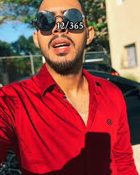 “Mirando al pasado, aprendiendo del error, construyo mi presente, forjando  un mejor yo.” 🥀