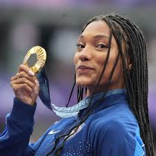 Local college football roundup: Daniel Duran threw for 368 yards and four  TDs and Silas Kemp had 151 receiving yards and two TDs as Ventura College  rallied to beat host Cerritos College. @