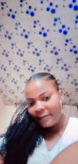 Pls house l need a full makeup artist list