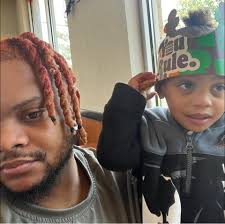 Yoooo Wallo had him in a “jail-jitsu” hold 😭