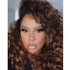 Ebony Knowles Carter (@EbonyVixen)