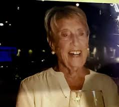 Beth Inman Lewandowski (@blewando) • Threads, Say more