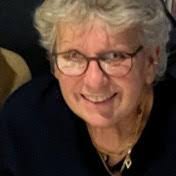 Lenore Moon's Instagram, Twitter & Facebook