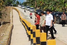 Sedangkan untuk struktur rancangan apbd tahun anggaran 2021 ini adalah pendapatan daerah penerima vaksin sinovac tahap pertama di kabupaten malinau dimulai pada hari selasa, 9 februari 2021 depan. Pemprov Alokasikan Rp 6 4 Miliar Untuk Jalan Di Malinau Dan Ktt Infobenua Id