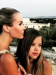 While amanda holden leapt at the chance to explore her genealogy in who do you think you it's very difficult because my children are unaware at the moment of anything to do with it, she reveals. Amanda Holden Poses With Mini Me Daughter Lexi 11 For Rare Photo And She S The Double Of Her Famous Mum Mirror Online