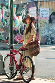 Heather Sands Stil Madchen Auf Fahrradern Fahrrad Mode
