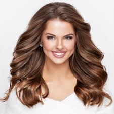 Evie Barton's Instagram, Twitter & Facebook