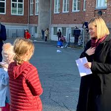 She has served as minister of education since 2020. Guri Melby Veldig Stas A Fa En Tegning Fra Elever Pa Facebook