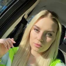 Maureen Bartley's Instagram, Twitter & Facebook