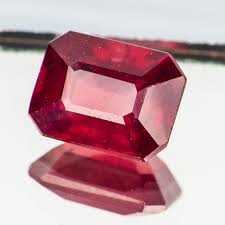 .فمي متعطش لريقك فانا خجلت جدا وسخن جسمي ووجهي احمر فقلت ناصر وش صار لك تتكلم بكلام تافه فقال اكون تافه لو شفت الجمال وما مدحته او تجاهلت حلاوتك اكون حيوان لو ماقلت. Ø­Ø¬Ø± Ø§Ù„ÙŠØ§Ù‚ÙˆØª Ø§Ù„Ø®ØµØ§Ø¦Øµ ÙˆØ§Ù„Ø£Ù„ÙˆØ§Ù† ÙˆØ§Ù„Ø£Ø³Ø§Ø·ÙŠØ± Ø¨Ø§Ù„ØµÙˆØ± Ø£Ø­Ø¬Ø§Ø± ÙƒØ±ÙŠÙ…Ø©