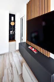 Meuble Tv Tasseaux Et Caissons Suspendus Compagnie Des Ateliers En 2020 Deco Meuble Tv Meuble Tele Design Deco Meuble Tele
