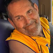 Good morning everyone I'd like to put a big shout out and thank you for  Stephen Kelsey Thank you Stephen for giving us the live video coverage of  so many Bracco shows