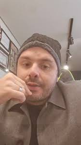 O animal não é um item descartável que pode ser "trocado" quando não se  encaixa mais nos seus planos., Portanto, antes de se encantar com um  rostinho peludo, olhe para dentro de si e para a sua vida. ...