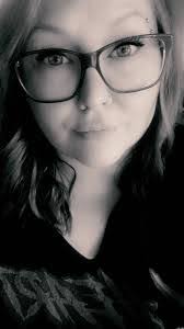 Kristy Facer's Instagram, Twitter & Facebook