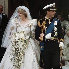 Weiterer schlag gegen freie medien in belarus. Prinzessin Dianas Brautkleid Wird Nach 40 Jahren Erstmals Der Offentlichkeit Gezeigt Vogue Germany