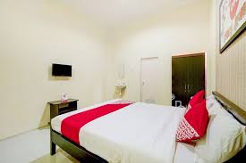 Museum angkut hanya berselang 2 menit berkendara. Oyo 564 Bunga Matahari Guest House And Hotel In Batu Hotel Rates Reviews On Orbitz