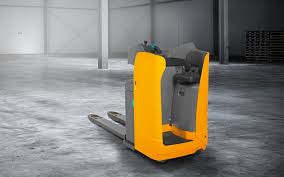 Equipment features can vary greatly from manufacturer to manufacturer and assuming all features are the same can be very dangerous. Electric Pallet Trucks