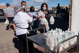 Sin turistas, se disparan las colas del hambre en Fuerteventura | Diario de  Fuerteventura