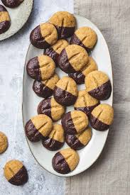 Remove from baking sheet and let cool on racks. Cappuccino Shortbread With Dark Chocolate Elle Republic