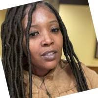 Desi Owens's Instagram, Twitter & Facebook