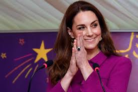 Almost everyone knows that kate middleton's engagement ring used to belong to prince william's mother, princess diana, but there's a lesser known story that's coming to light. Kate Middleton Removes Engagement Ring While Self Quarantining Amid Coronavirus Pandemic The Independent The Independent