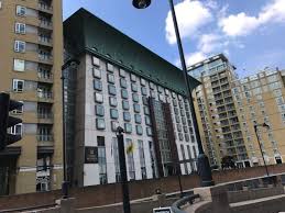 All of the rooms at the canary riverside plaza hotel are resigned in a sophisticated and modern style. Detailed Review Photos Canary Riverside Plaza Hotel Fish Tips