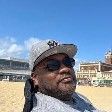 Shaun Kline's Instagram, Twitter & Facebook